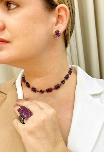 Brinco Marília com strass ametista banhado no grafite