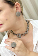 Colar choker Rana black diamond de elos onix e pingente geométrico