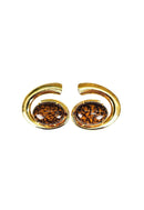Brinco Única de metal com pedra oval marrom banhado no dourado