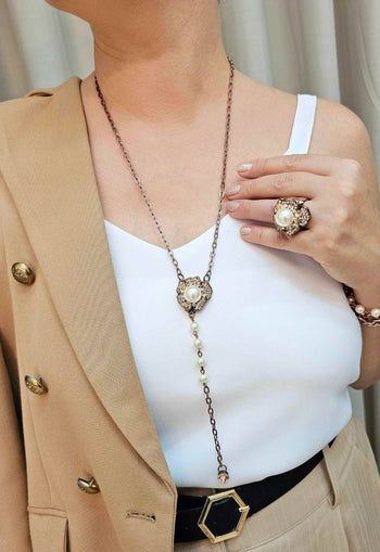 Anel Beteia de flor com perola e strass light peach