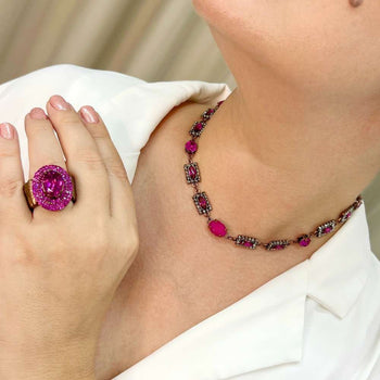 Colar choker Rosana vintage com pedras fucsia e hematite