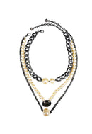 Colar Doha de perolas com pedra black diamond e mix de correntes em onix