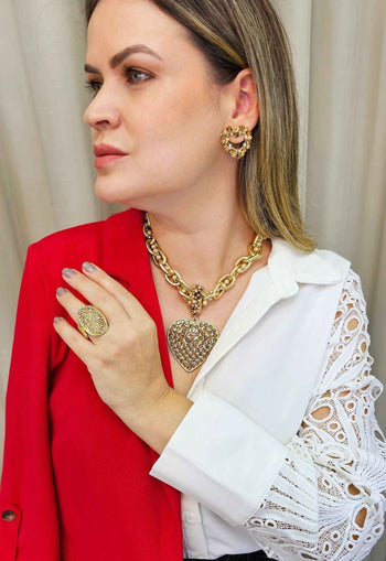 Colar Vip com maxi pingente de coração dourado e perolas