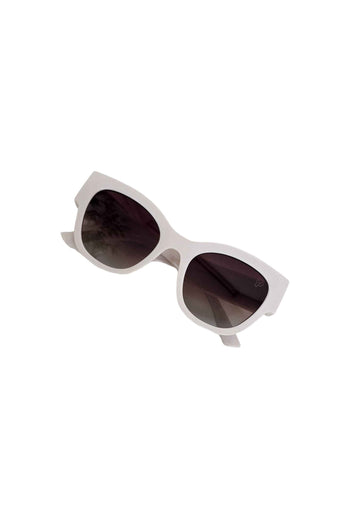 Óculos de Sol Letícia de acetato off white com lentes de proteção uv