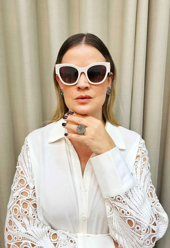 Óculos de Sol Letícia de acetato off white com lentes de proteção uv