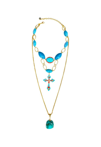 Mix de colares Brisa Tropical com crucifixo e pedras turquesas e coral banhado no dourado