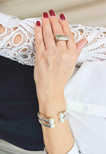 Bracelete Romance em Paris silver com perolas banhado no prata