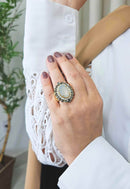 Anel Solene cinza e opal banhado no dourado