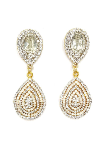 Brinco Eli Glam com gota de strass banhado no dourado