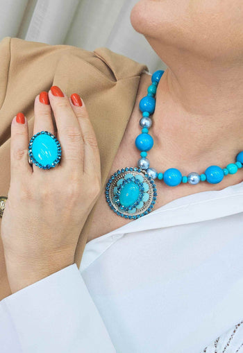 Anel Solene blue com pedras azuis banhado no prata