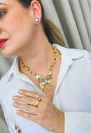Colar Emília Gold com pingente de borboleta dourada
