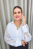 Colar Emília Gold com pingente de borboleta dourada
