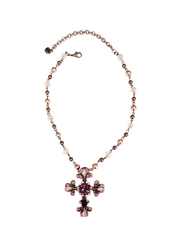 Colar Madeline de crucifixo com pedras rosê