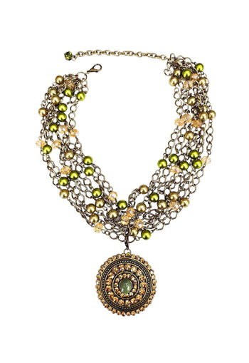 Colar Momentos Olivine com pedras e pingente verde