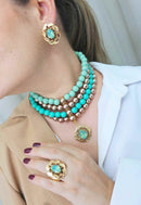 Brinco Veridiana de pedras marrons e verde-água banhado no dourado