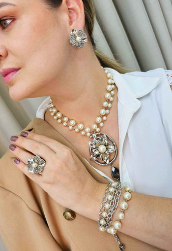 Pulseira Derli de perolas e elos prata