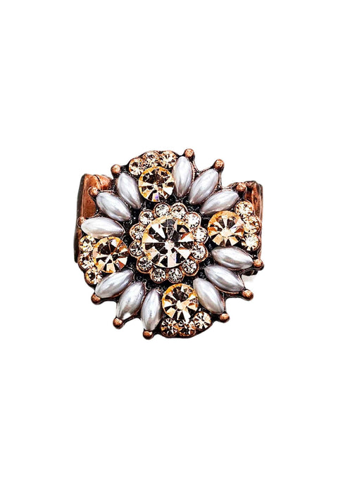 Anel Sagrado com perolas e strass peach banhado no vintage