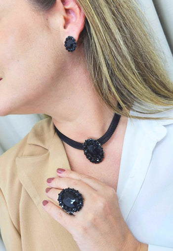Choker Aurélia Jet com pedra oval preta e Strass Jet