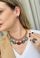Brinco Legítima banhado no vintage com pedras fucsia