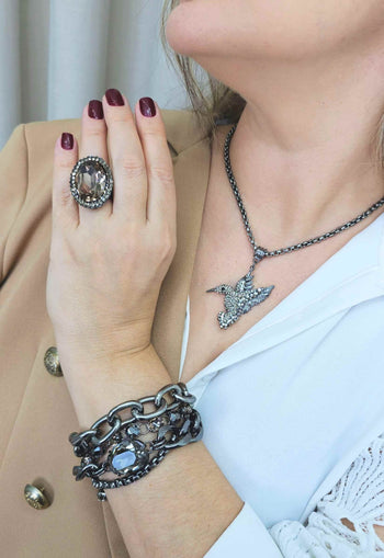 Colar Beija Flor onix com veneziana e strass black diamond cristal e hematite