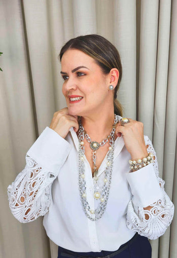 Colar Contemporâneo silver com perolas e pedras black diamond