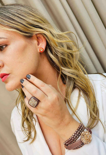 Anel Valeska com strass light peach banhado no vintage