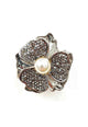 Anel Derli de flor prata com perola e pedras black diamond