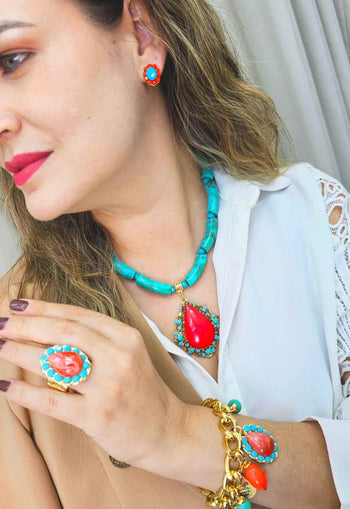 Brinco Brisa Tropical com pedras turquesas e coral banhado no dourado
