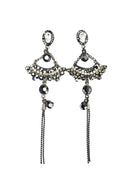 Brinco Gigi onix com pedras cristais e hematite e franjas grafite