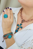 Colar Ester com pingente de crucifixo blue zircon