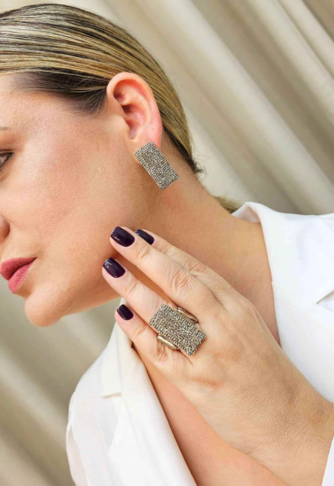Anel Rebeca prata com pedras black diamond