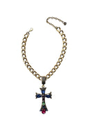 Colar Ester com pingente de crucifixo candy colors banhado no ouro velho