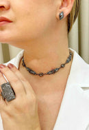 Choker Cherry com pedras hematite banhada no onix