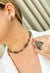 Choker Cherry com pedras hematite banhada no onix
