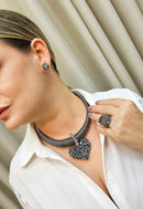 Brinco Vick nil hematite banhado no grafite