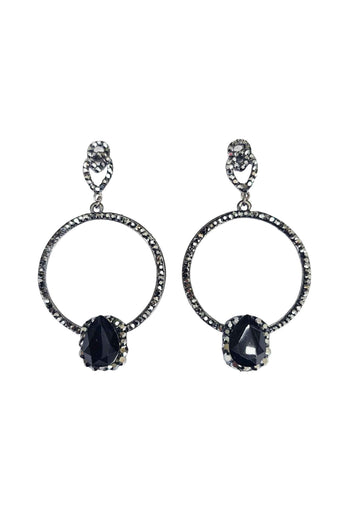 Brinco Diana de argola com pedras hematite banhado no grafite
