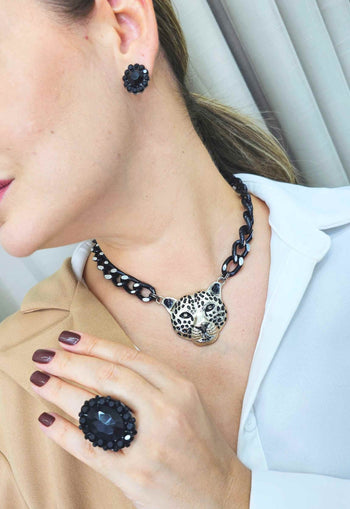 Colar Vicenza black com maxi pingente de onça esmaltada