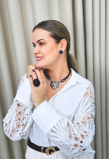 Colar Vicenza black com maxi pingente de onça esmaltada