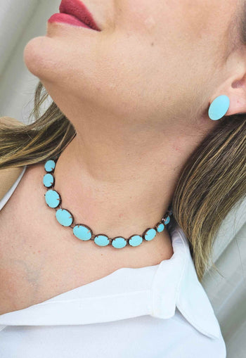 Colar choker Cassiopéia vintage com pedras turquesas opal