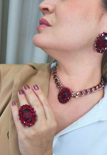 Choker Aurélia Red com pedra oval vermelha e Strass Siam