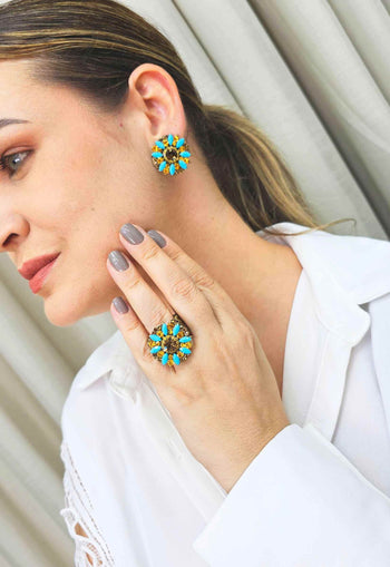 Anel Lucina ouro velho com pedras azuis e amarelas