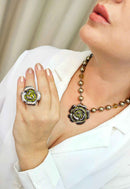 Anel de flor Cecília olivine banhado no onix