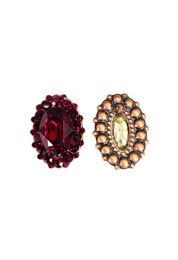 Brinco Aurélia Red com pedra oval vermelha e Strass Siam