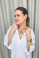 Pulseira Imperatriz com pingente ouro velho e correntes douradas