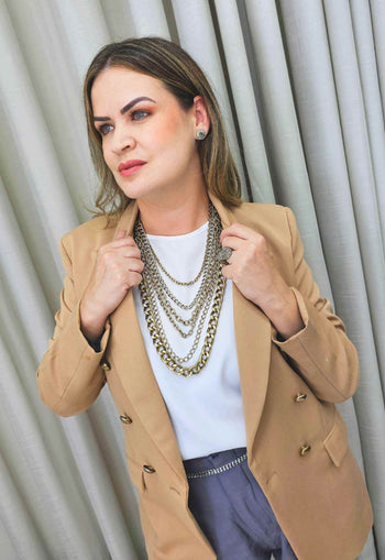 Colar Ebano ouro velho de correntarias banhadas