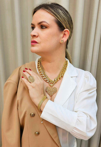 Maxi colar Valentina gold com pingente de coração dourado