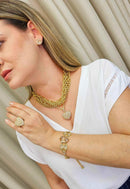 Colar Dafne Gold com pingente de coração e mix de correntes douradas