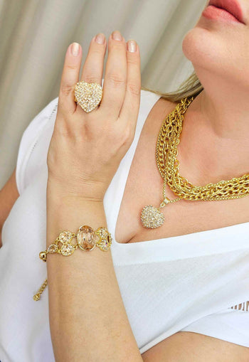 Colar Dafne Gold com pingente de coração e mix de correntes douradas