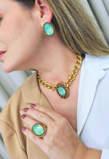 Choker Aurélia menta banhada no dourado