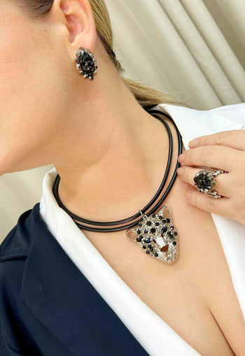 Brinco Adalira silver com pedras pretas e hematite